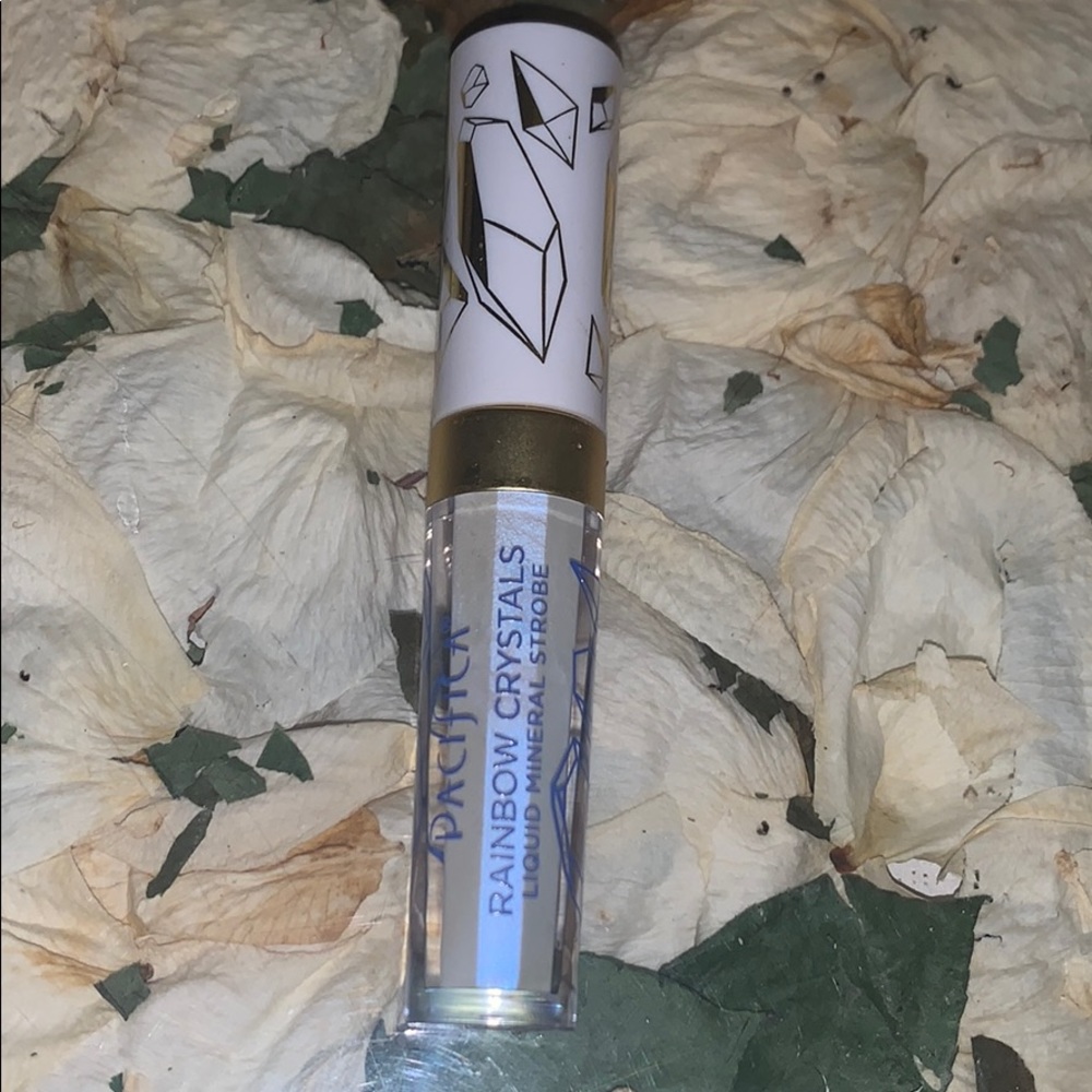 Pacifica Liquid Eyeshadow